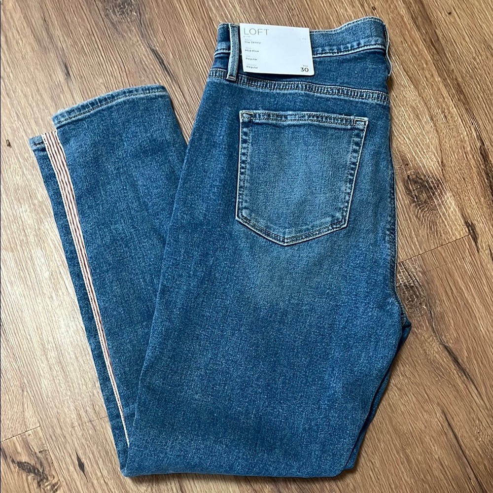 Ann Taylor loft mid rise skinny’s, 30 x 28, NWT
